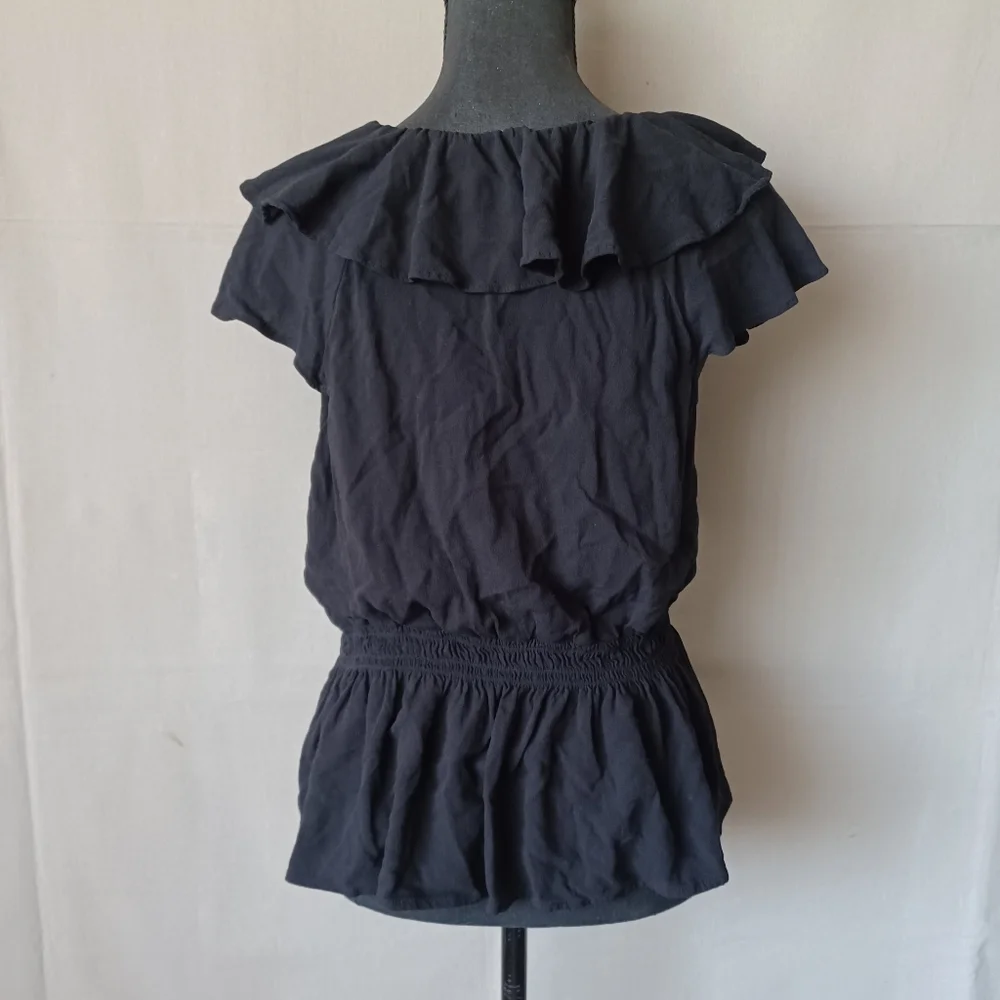 DONATING SOON!Old Navy Ruffle Top - Picture 4 of 5